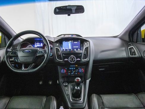 Used 2017 Ford Focus ST w/ Equipment Group 402A image 12