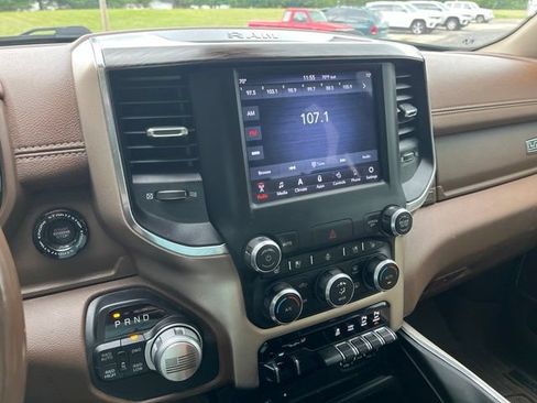 Used 2019 RAM 1500 Laramie AWD/4WD image 15