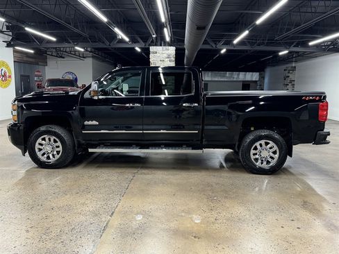 Used 2019 Chevrolet Silverado 3500 High Country w/ Duramax Plus Package AWD/4WD image 6