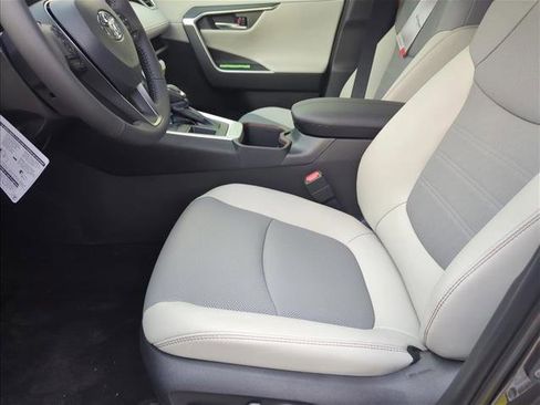 New 2025 Toyota RAV4 Limited image 9