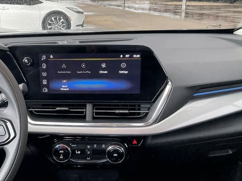 Certified 2025 Chevrolet Trax LT image 8