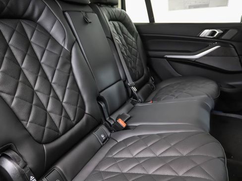 Used 2025 BMW X7 xDrive40i image 29