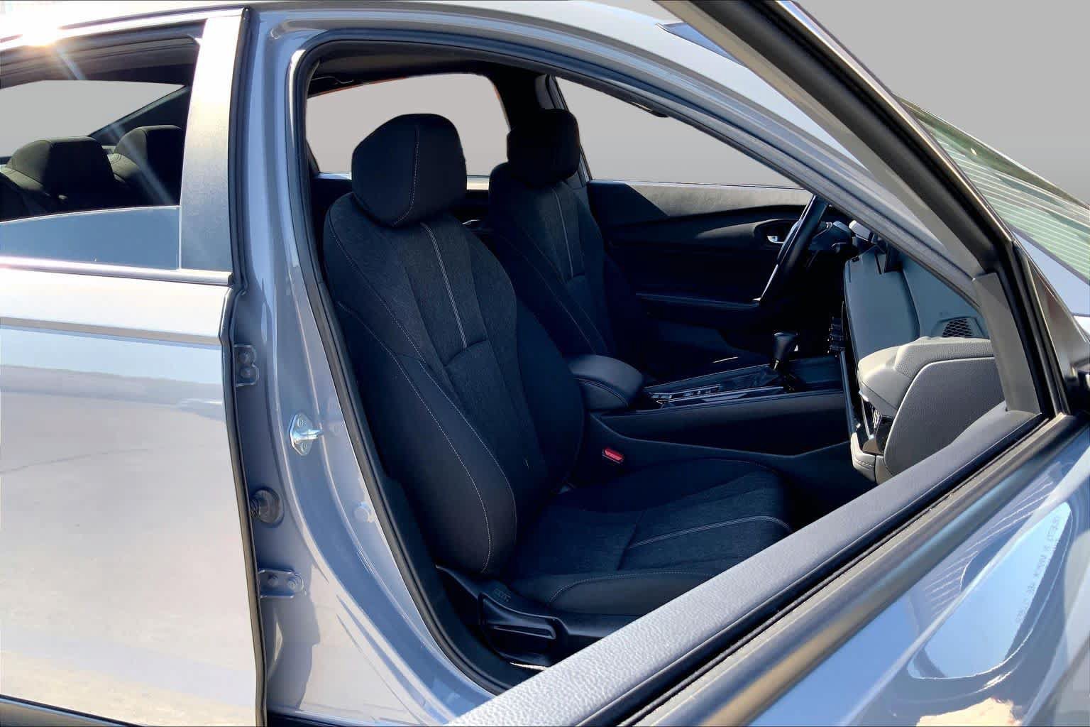 Used 2023 Honda Accord Sport image 9