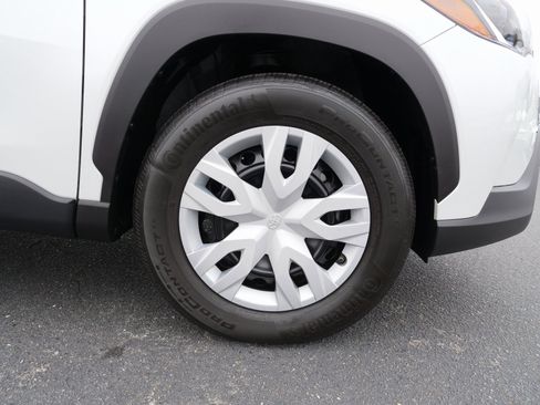 Used 2022 Toyota Corolla Cross L image 11