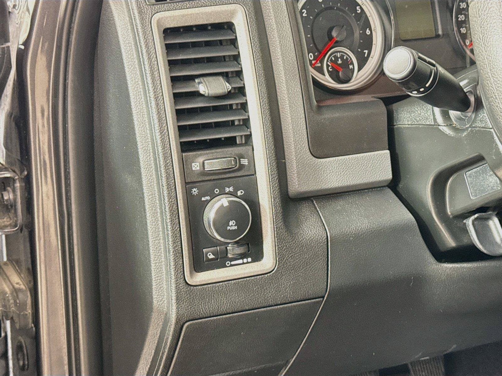 Used 2018 RAM 1500 Express w/ Express Value Package AWD/4WD image 13
