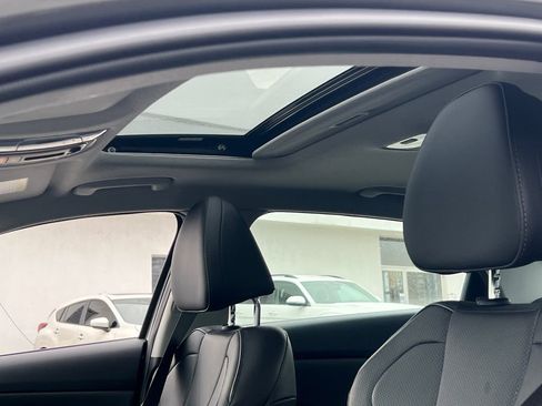 Used 2024 Hyundai Elantra Limited image 34