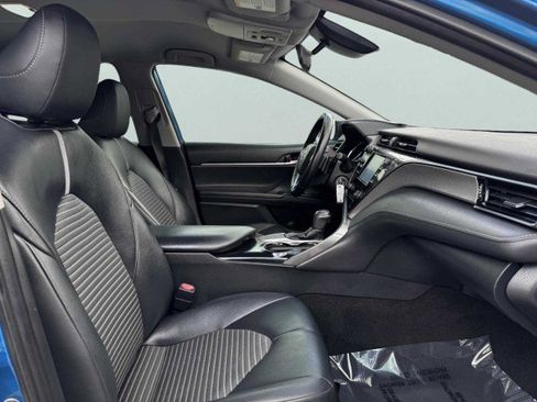 Used 2019 Toyota Camry SE image 43