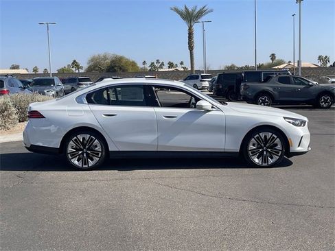 New 2025 BMW 530i image 5