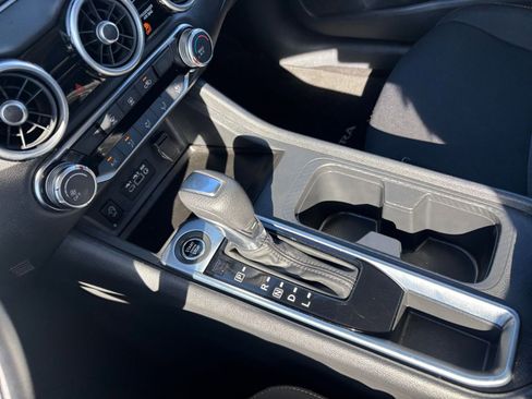 Used 2025 Nissan Sentra SV image 39