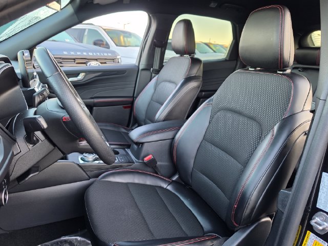 Used 2025 Ford Escape ST-Line Select AWD/4WD image 14