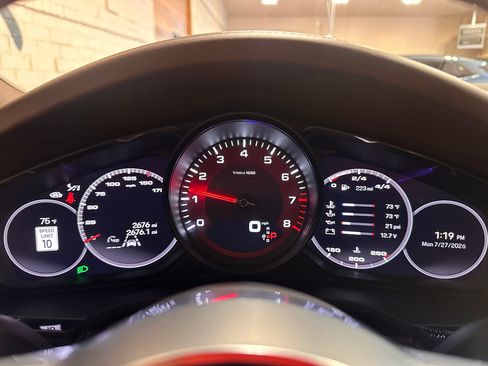 Used 2023 Porsche Cayenne Platinum Edition AWD/4WD image 40