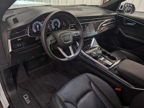 Used 2021 Audi Q8 Prestige AWD/4WD image 3