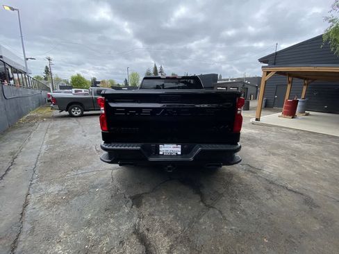 Used 2025 Chevrolet Silverado 1500 High Country w/ Midnight Edition AWD/4WD image 5