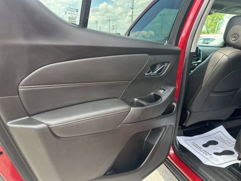 Used 2020 Chevrolet Traverse RS image 28
