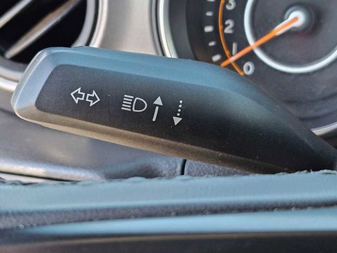 Used 2023 Jeep Gladiator Sport image 26