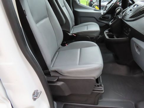 Used 2018 Ford Transit 250 130 Low Roof RWD image 15