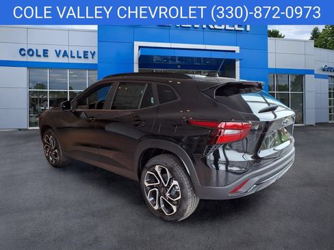 New 2026 Chevrolet Trax RS w/ Driver Confidence Package FWD image 3