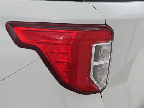 Used 2023 Ford Explorer XLT w/ Equipment Group 202A image 35