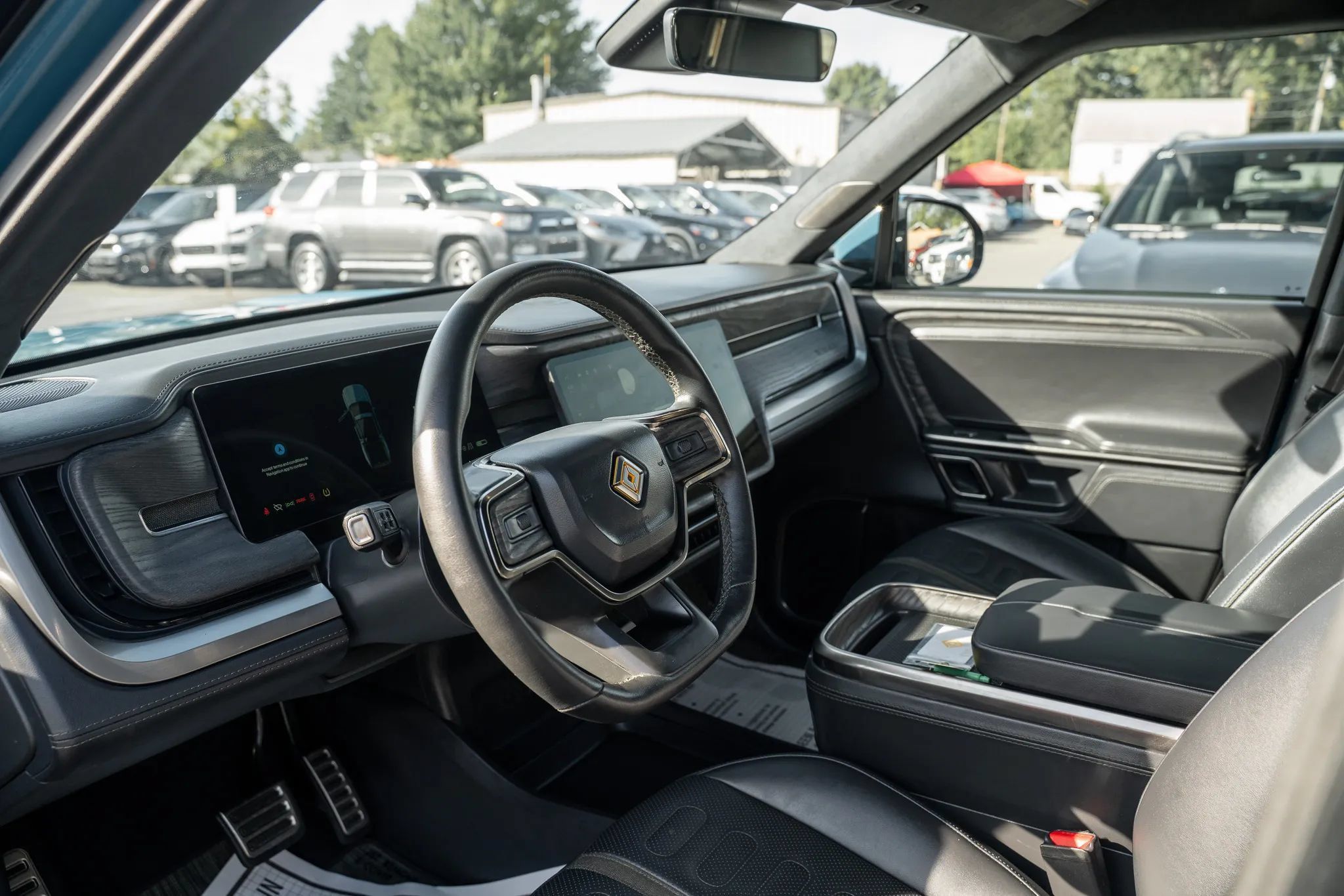 Used 2022 Rivian R1T Adventure AWD/4WD image 6
