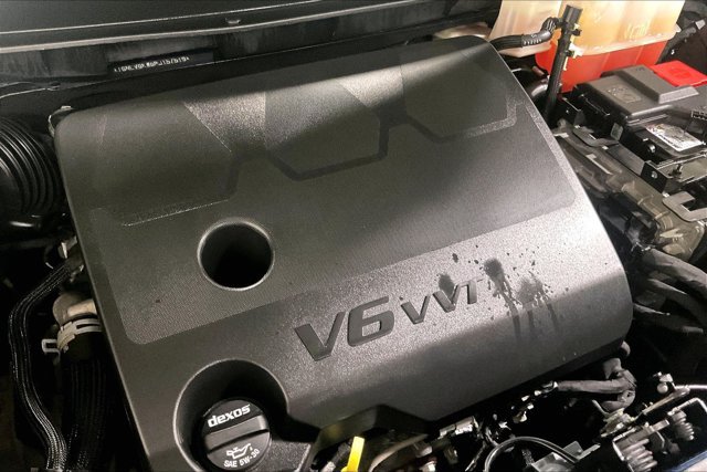 Used 2023 Chevrolet Traverse LT w/ LPO, Floor Liner Package AWD/4WD image 32