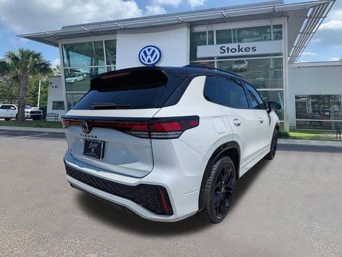 New 2026 Volkswagen Tiguan SE R-Line FWD image 4