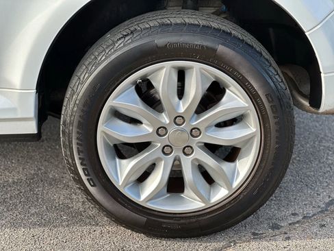 Used 2015 Land Rover LR2 HSE image 23