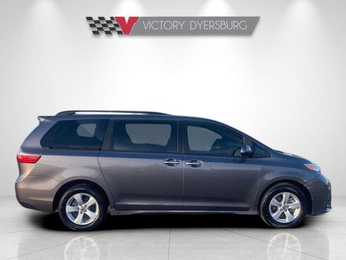 Used 2020 Toyota Sienna LE image 9
