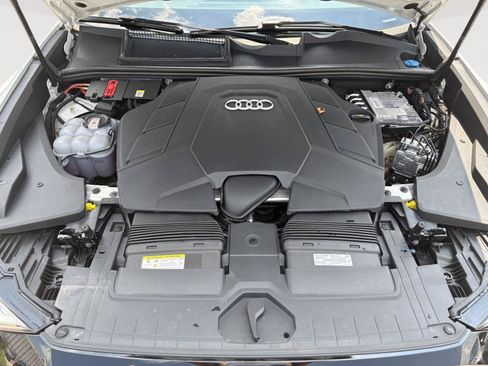 Used 2023 Audi Q8 Premium Plus w/ Premium Plus Package AWD/4WD image 26