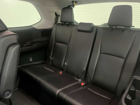 Used 2024 Toyota Grand Highlander AWD image 31