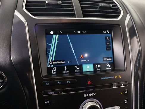 Used 2018 Ford Explorer Platinum image 7