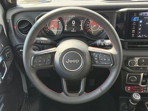 Used 2024 Jeep Wrangler Unlimited Rubicon image 13