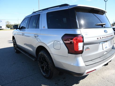 Used 2023 Ford Expedition Timberline image 12