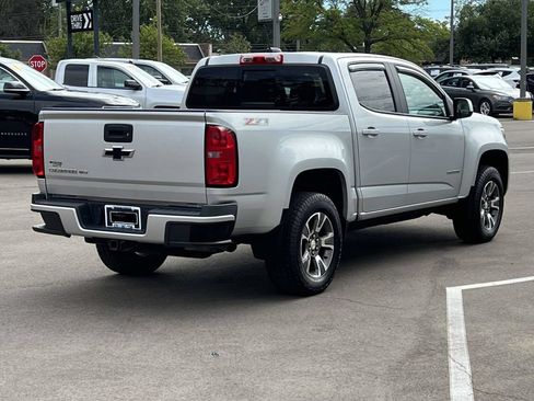 Used 2017 Chevrolet Colorado Z71 AWD/4WD image 6
