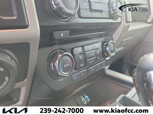 Used 2016 Ford F150 Lariat RWD image 32