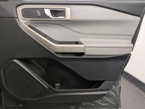 Certified 2023 Ford Explorer XLT w/ Equipment Group 202A AWD/4WD image 35
