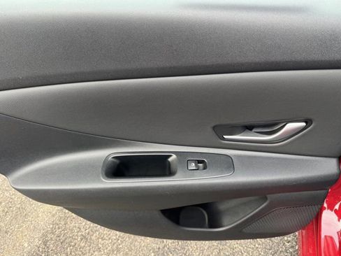 Used 2023 Hyundai Elantra SEL w/ Convenience Package image 32