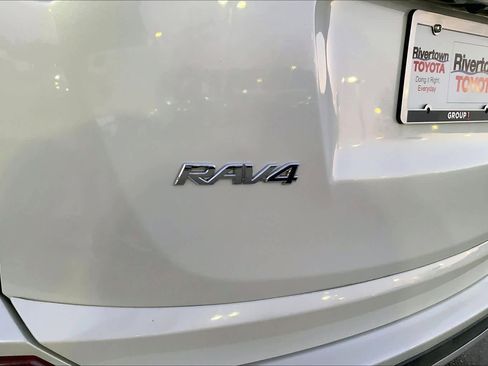 Used 2016 Toyota RAV4 Limited image 30