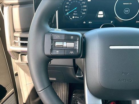 Used 2025 Hyundai Santa Fe Limited FWD image 18