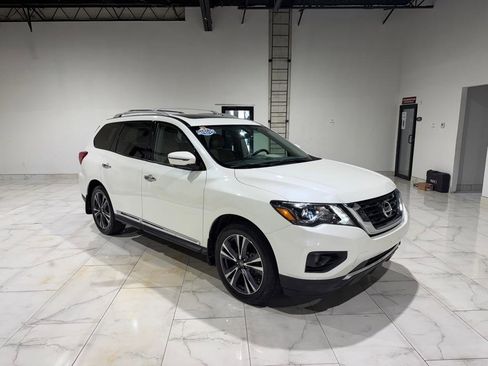 Used 2020 Nissan Pathfinder Platinum w/ Cargo Package AWD/4WD image 3