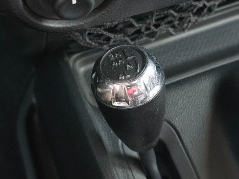 Used 2017 Jeep Wrangler Unlimited Sahara AWD/4WD image 29