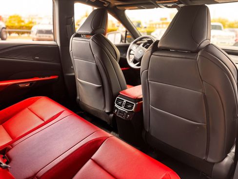 Used 2024 Lexus RX 500h F Sport image 18