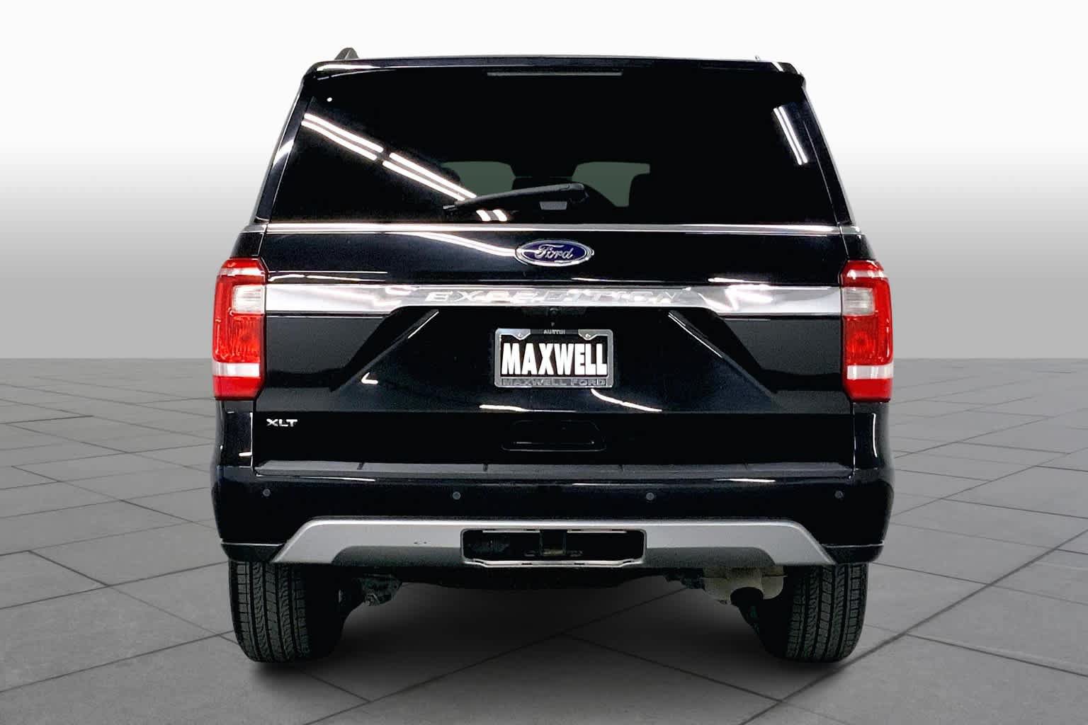 Used 2019 Ford Expedition XLT w/ Equipment Group 201A RWD image 4