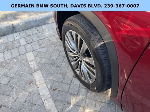 Used 2021 Toyota Highlander Platinum image 46