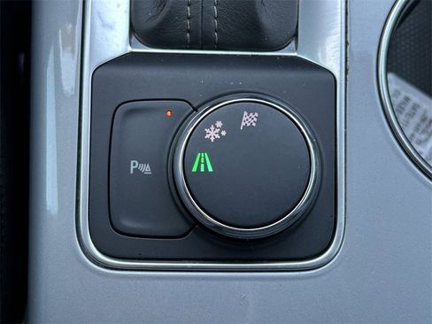 Used 2020 Chevrolet Blazer LT image 28