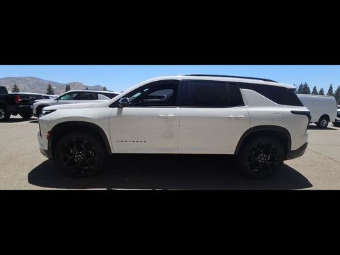 Used 2024 Chevrolet Traverse RS FWD image 8