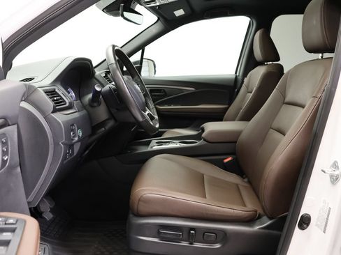 Used 2025 Honda Passport EX-L image 37