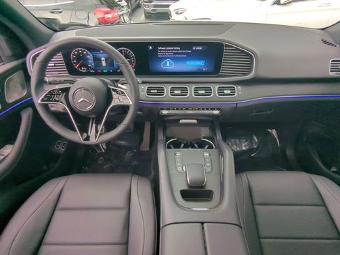 New 2025 Mercedes-Benz GLE 450e 4MATIC image 2