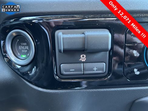 Used 2025 Chevrolet Silverado 3500 LTZ w/ LTZ Convenience Package image 28