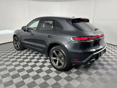 Certified 2025 Porsche Macan image 3