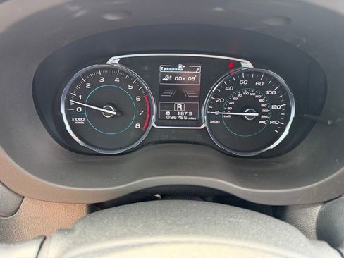 Used 2017 Subaru Forester 2.5i Touring AWD/4WD image 32